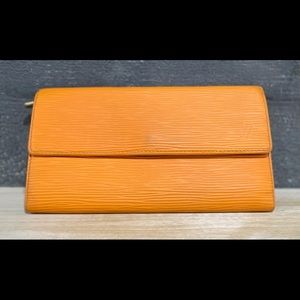 Louis Vuitton Epi Sarah Wallet